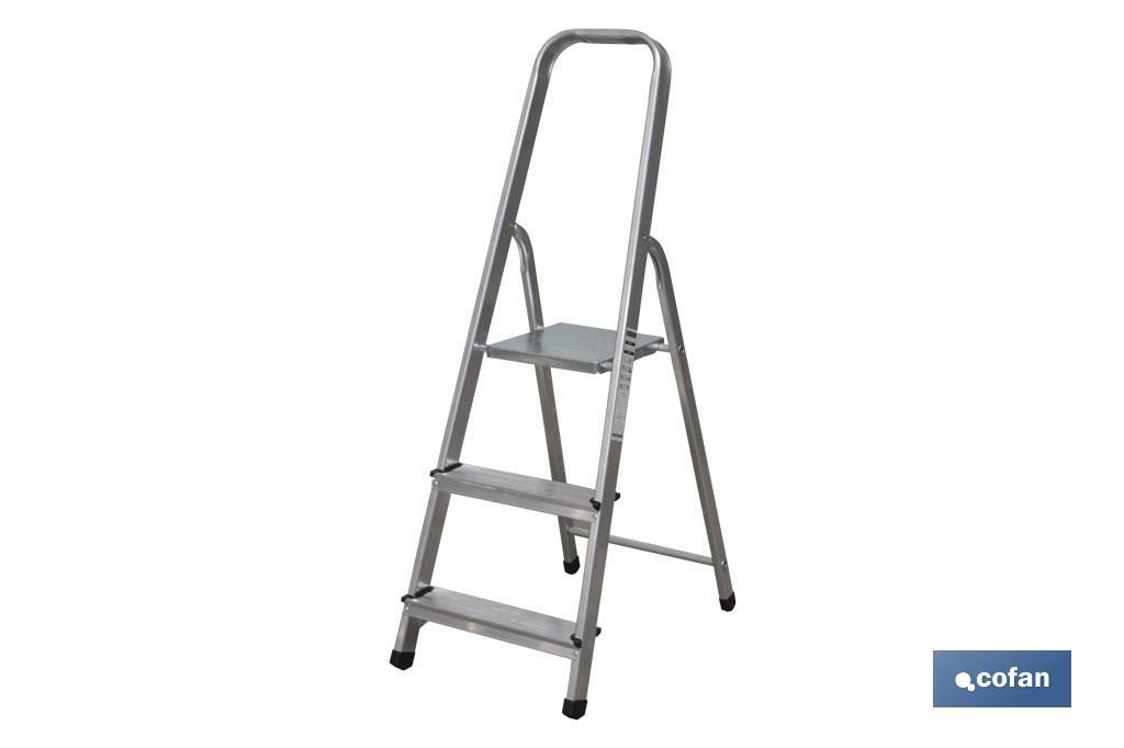 ESCALERA ALUMINIO 3 PELDAÑOS Y 0,65 M ALTURA ÚTIL (PACK: 1 UDS) ESCALERA ALUMINIO 3 PELDAÑOS Y 0,65 M ALTURA ÚTIL (PACK: 1 UDS)